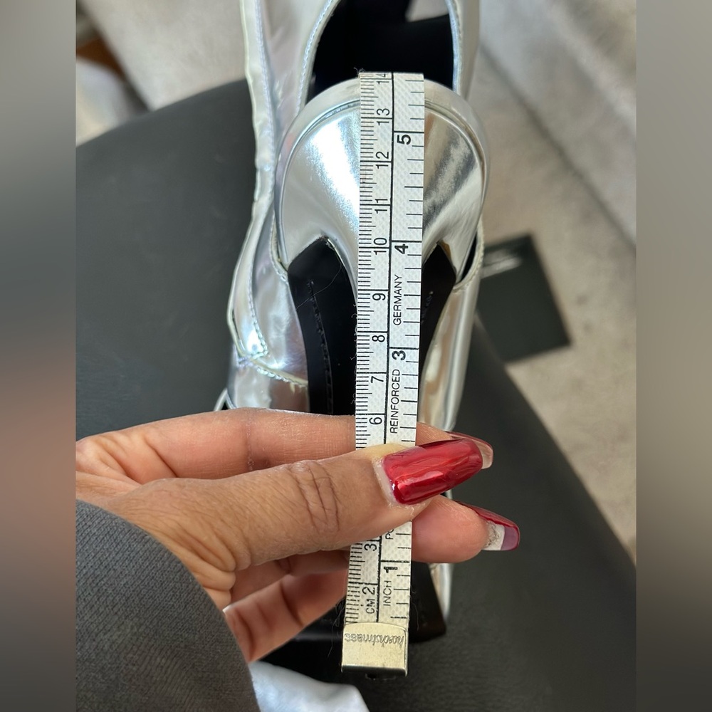 NEW Womens Silver Giuseppe Zanotti Spike Heel - Picture 14 of 14